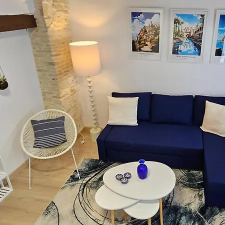 Lovelyloft Trafalgar